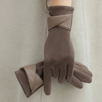 Essential Silhouette Glove